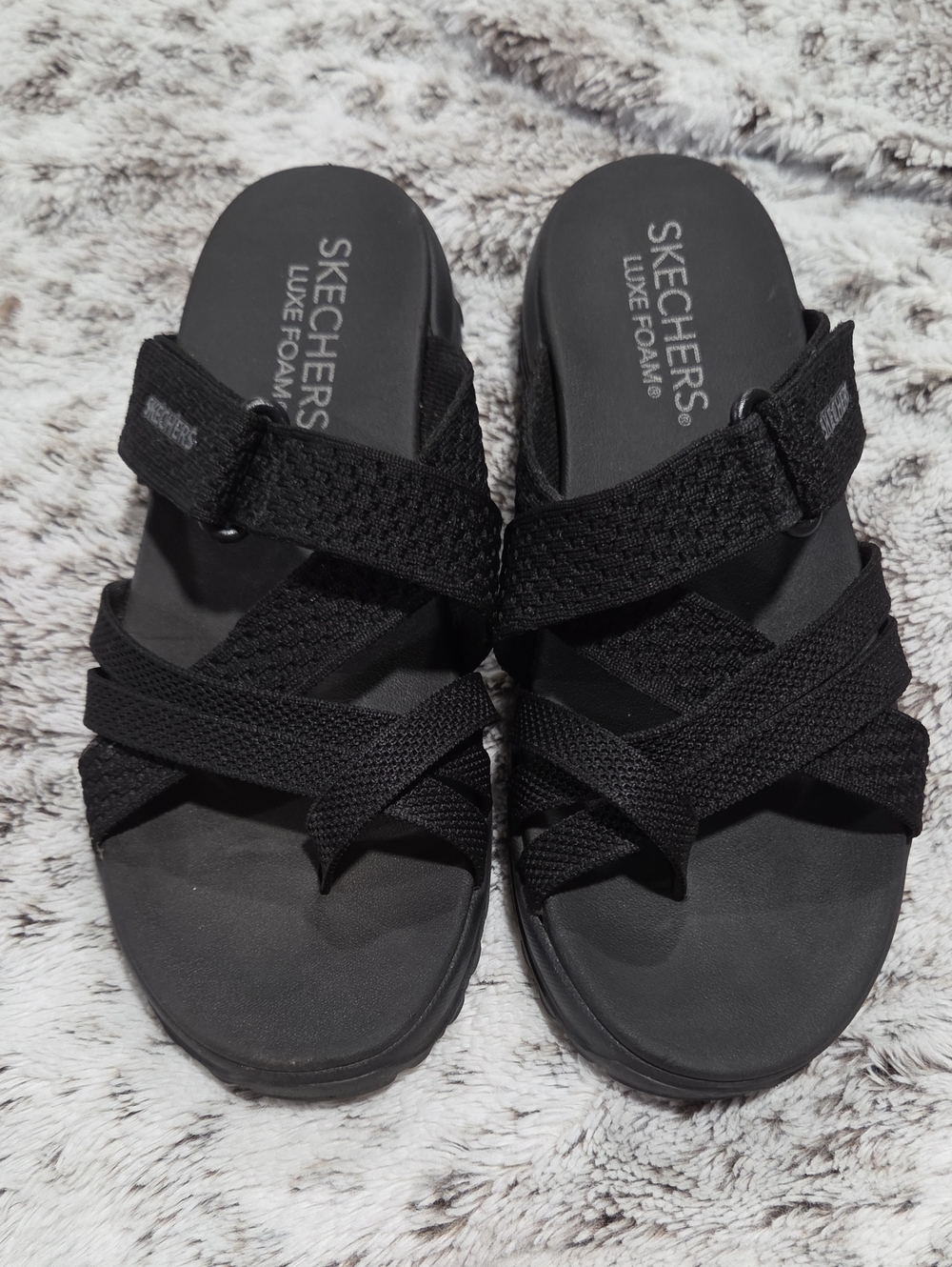 Skechers Women's Black Luxe Foam Strappy Slide Sandals